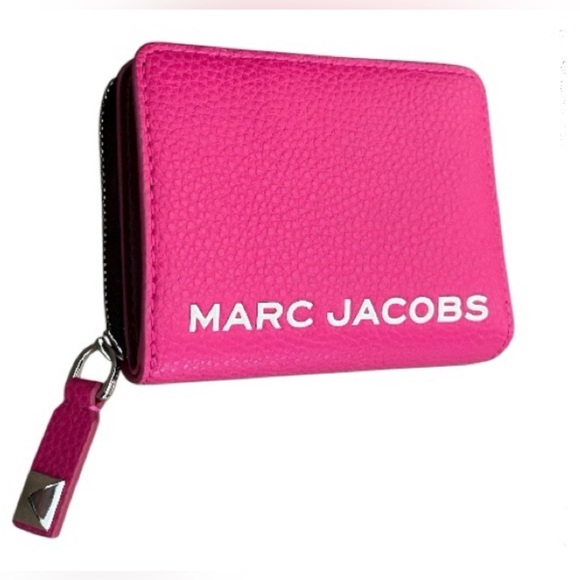 Marc Jacobs In Barbie Pink - Picture 6 of 6